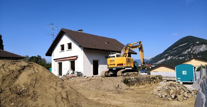 Veyrier – 4 maisons : Démolition en cours